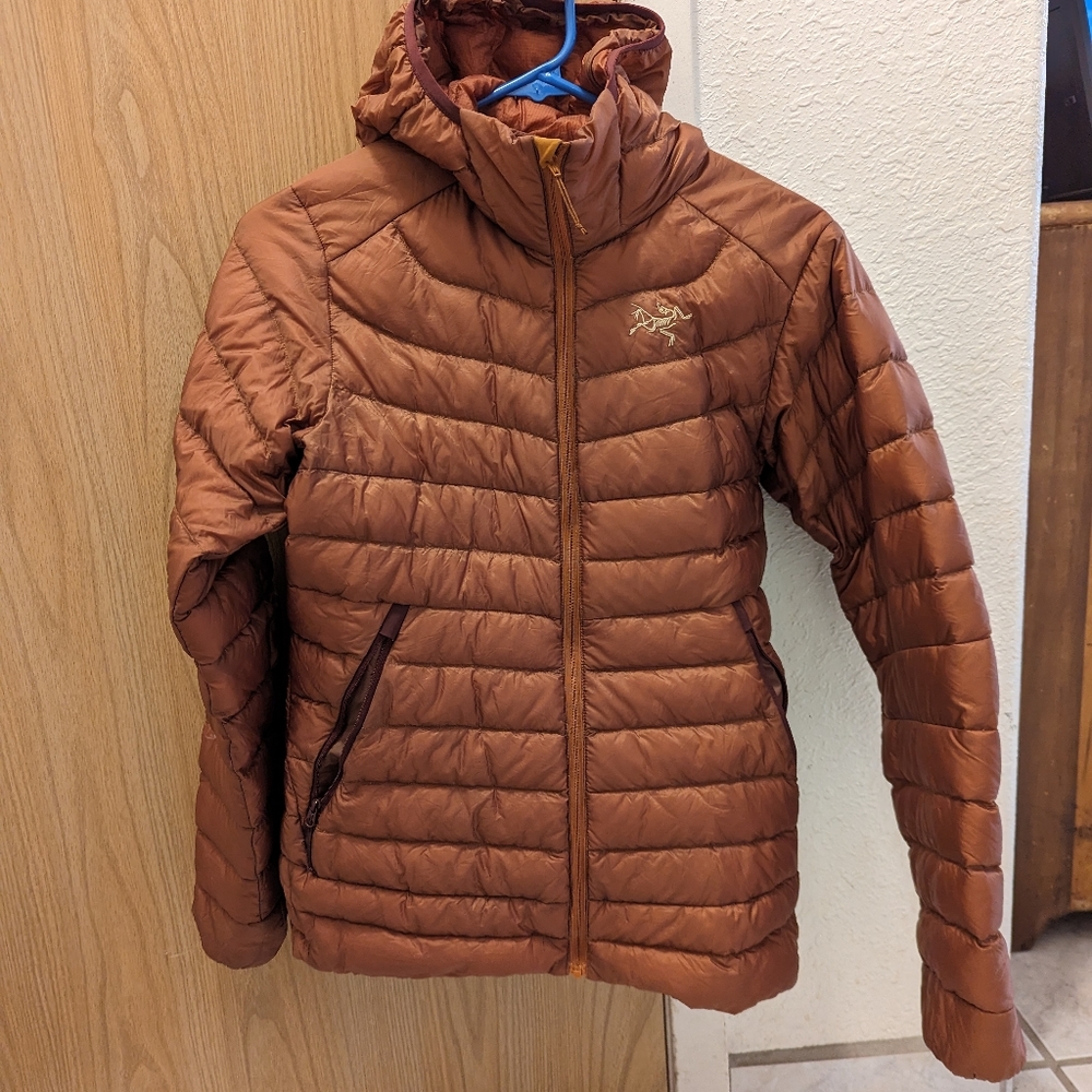 Cerium LT Arc'teryx hooded down jacket